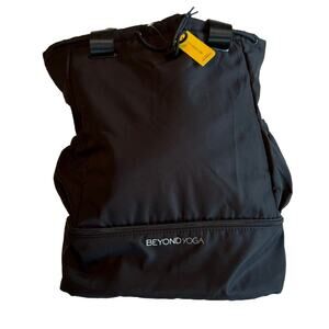 Beyond Yoga NWT Convertible Gym Bag Backpack Black 19x12x5.5 Inches BEY-FA-042